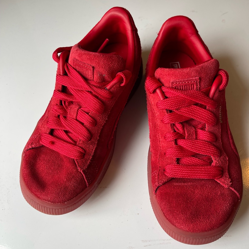 Puma Suede classic Mono Gold PS Red, size 2.5c